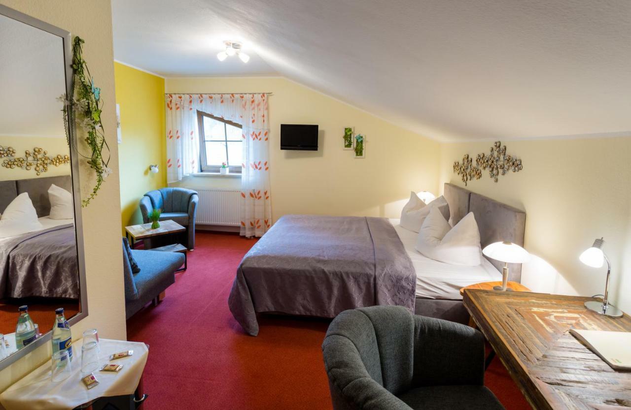Hotel & Ferienwohnungen Bohlenblick Saalfeld Saale Exterior foto